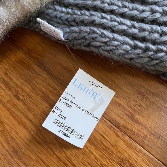 Mitchie’s Matchings Real Rabbit Fur Wool Scarf - Picture 2 of 6